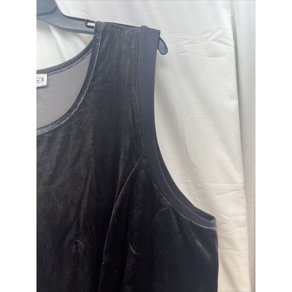KATHLEEN KIRKWOOD Size 2X Black Velvet Sleeveless Swing Top - Picture 3 of 4